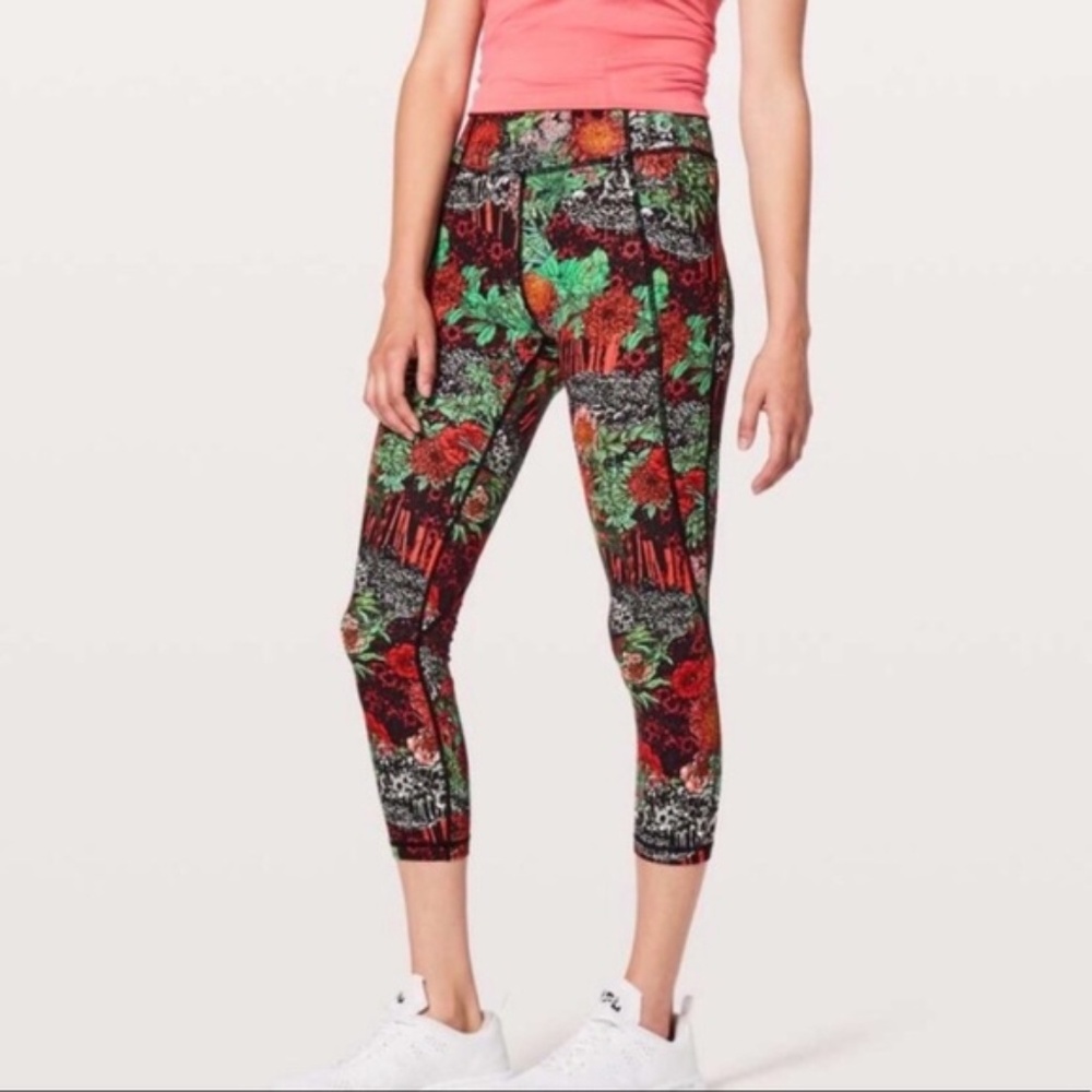 Lululemon Time to Sweat Crop 23 Size 8 Zen Garden